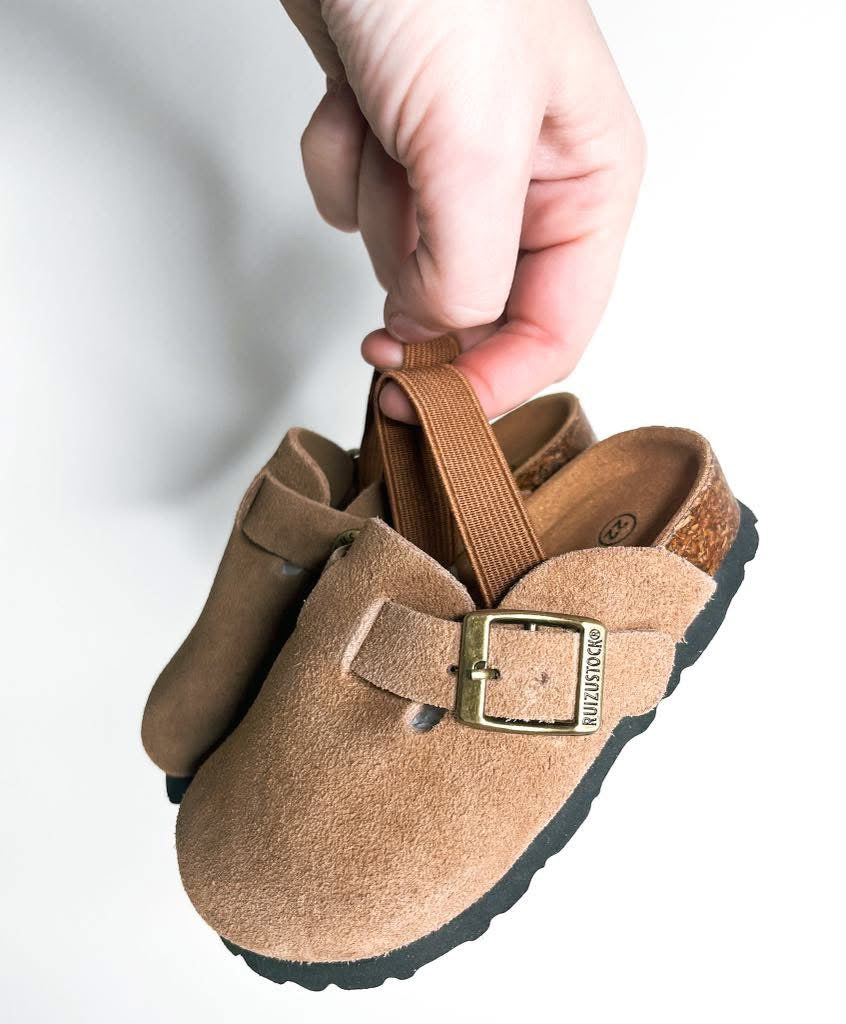 PRE-O: Kid’s Suede Buckle Clogs