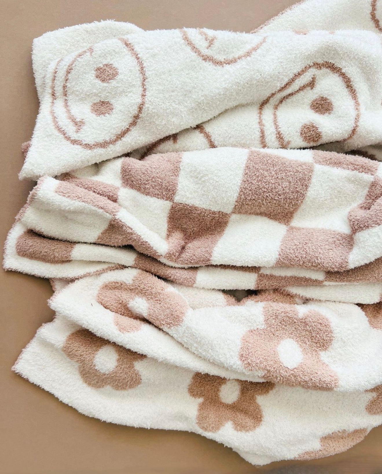 Latte Smiley Double-sided Plush Blanket