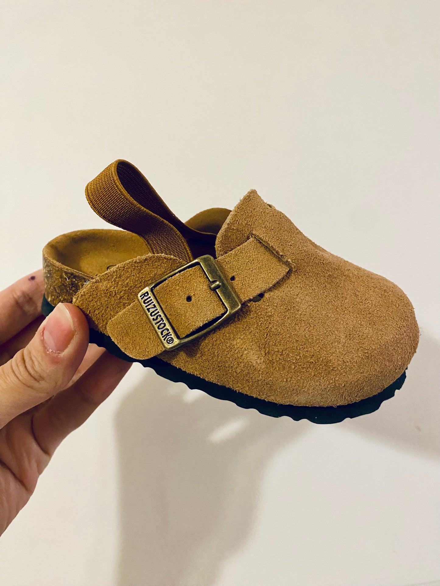 PRE-O: Kid’s Suede Buckle Clogs