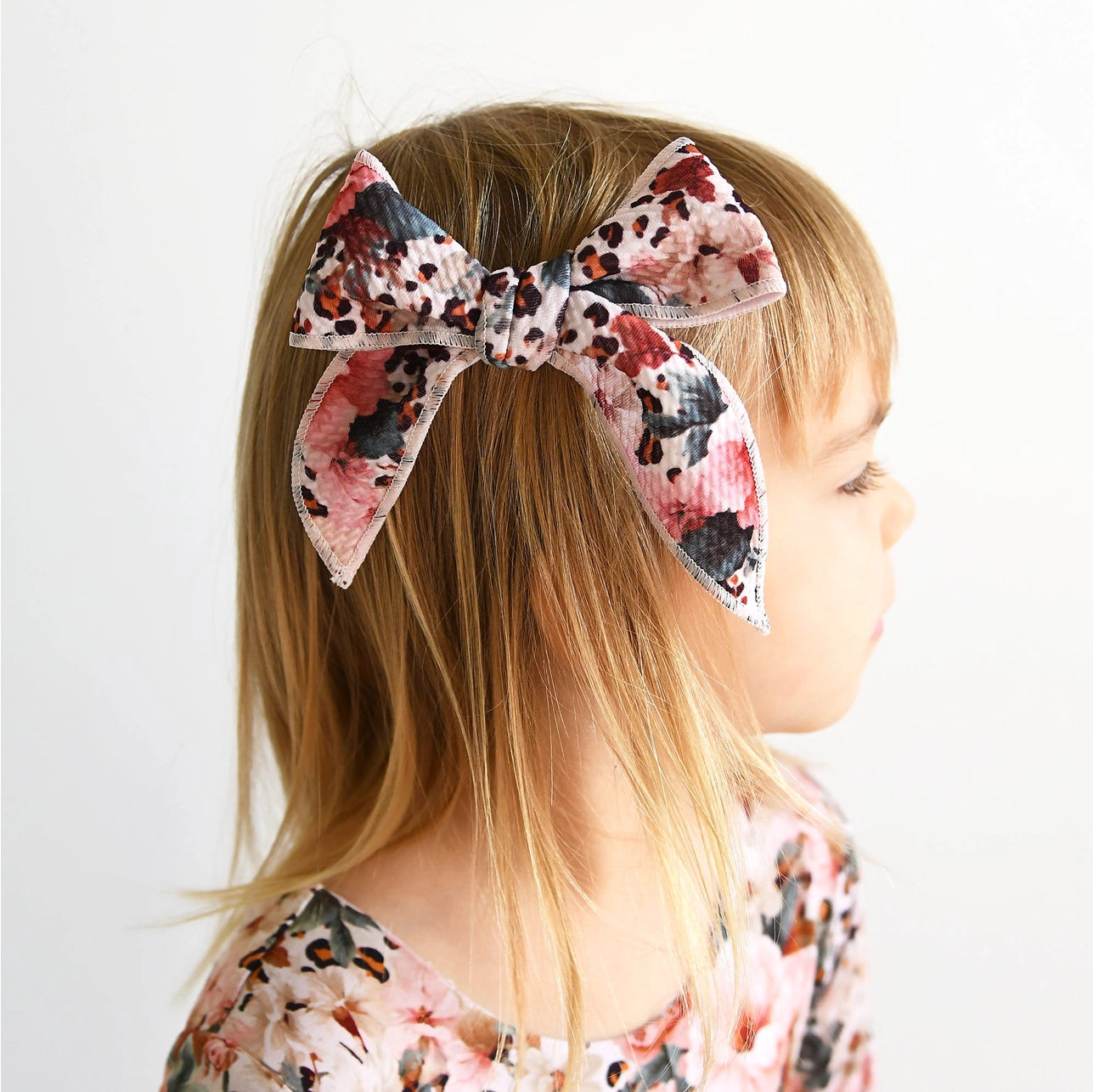 Laura Clip Bow