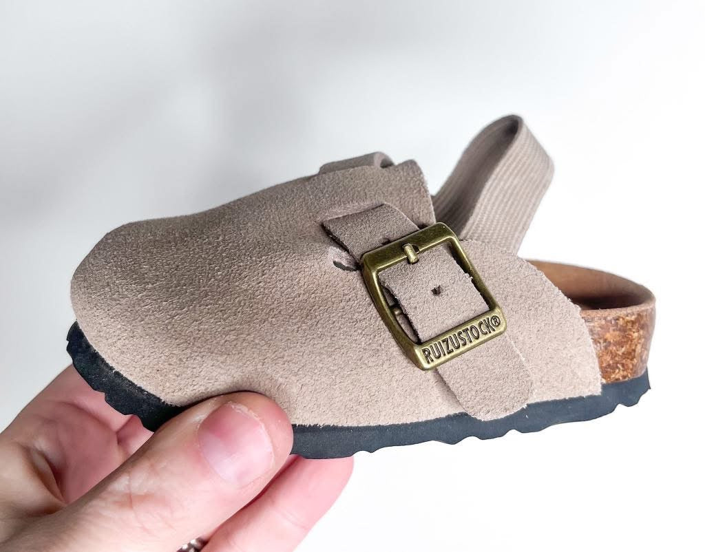 PRE-O: Kid’s Suede Buckle Clogs