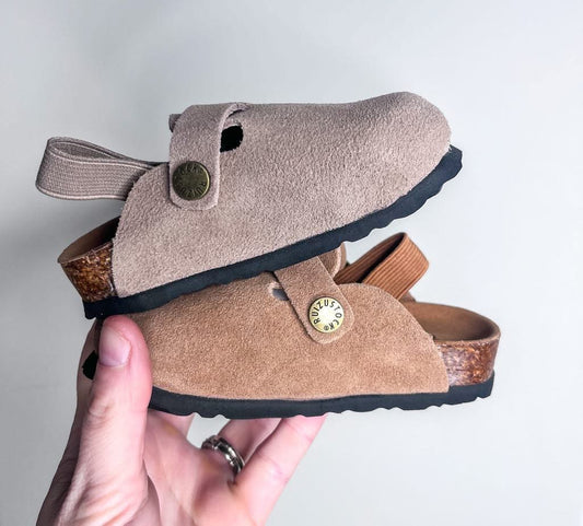 PRE-O: Kid’s Suede Buckle Clogs