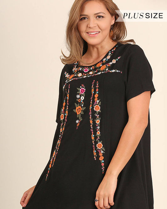 Girl on the Go Dress: Curvy