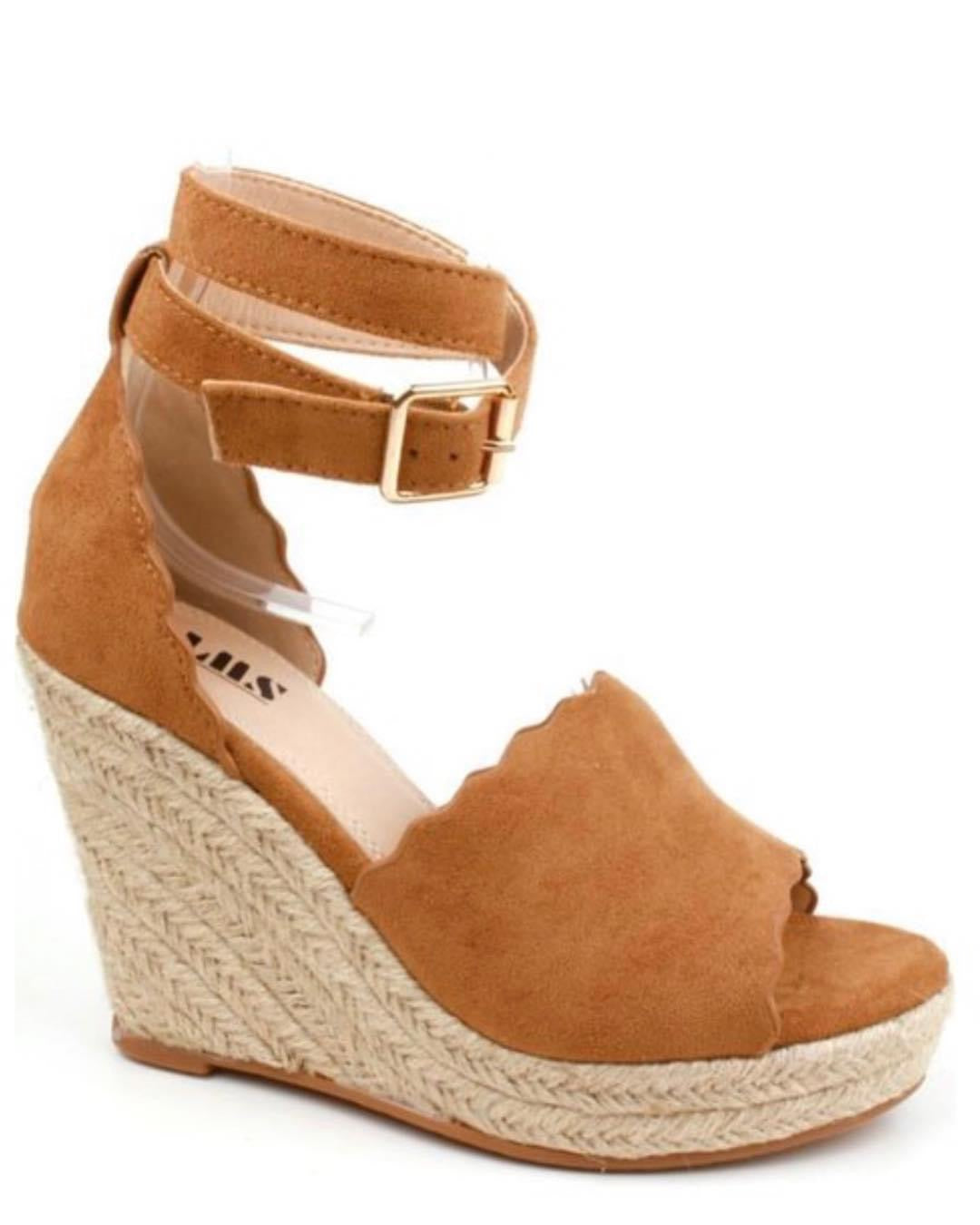 Strut Your Stuff Wedge – Dawn & Drew Boutique