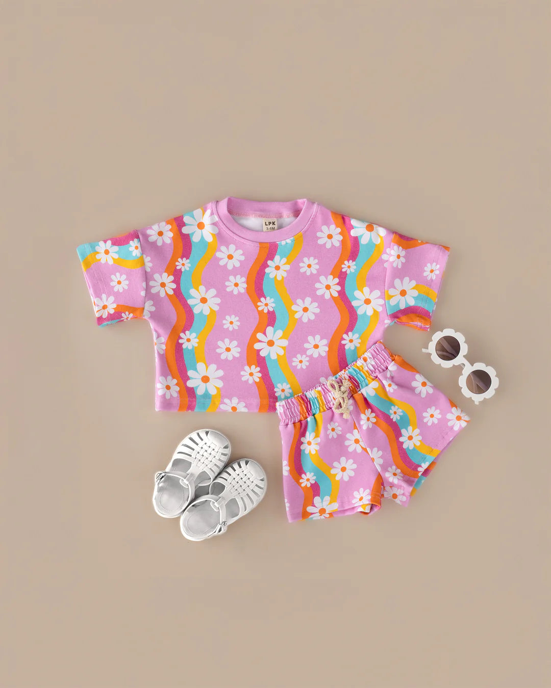 Groovy Daisy Shorts Set