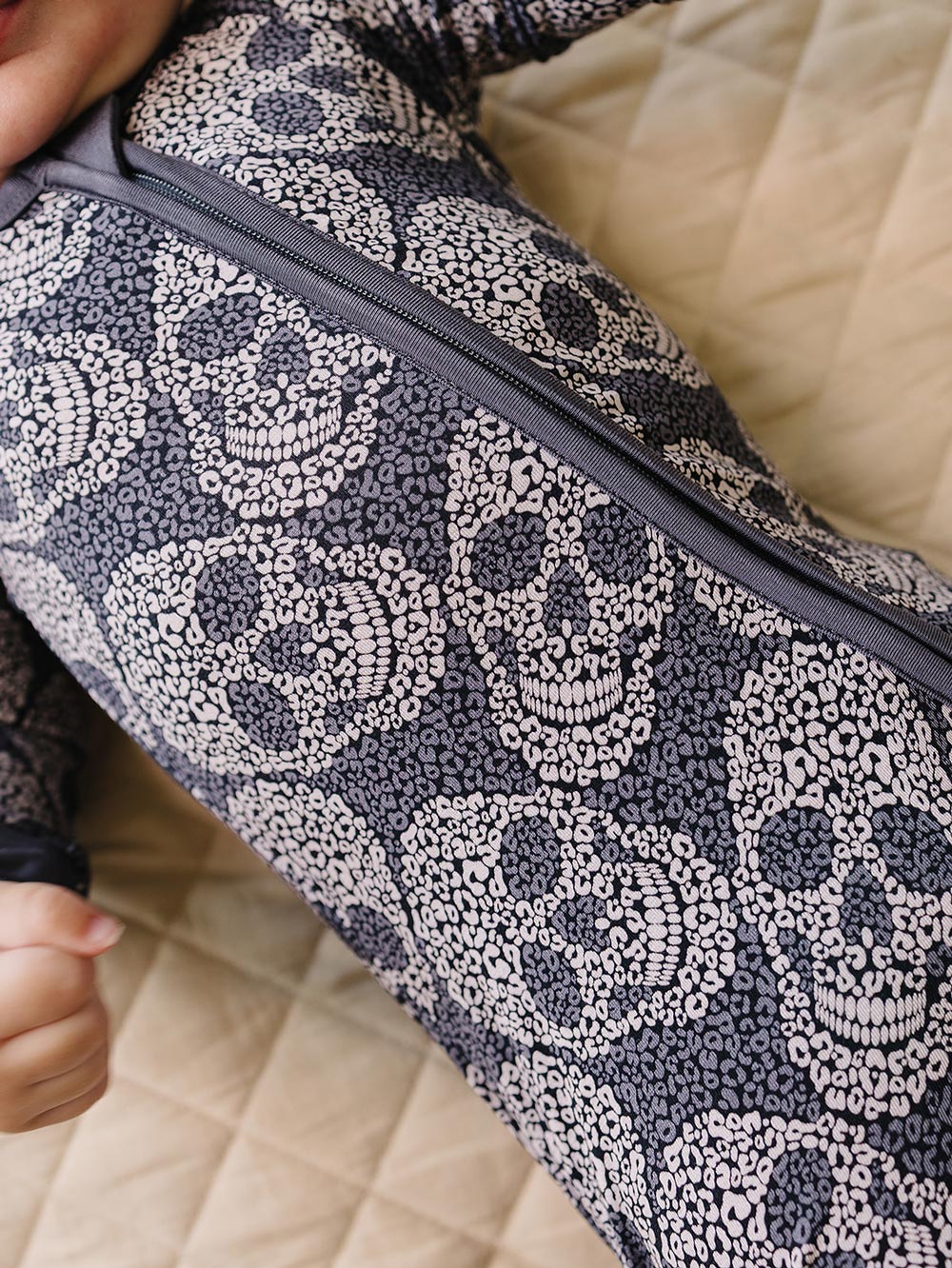 Leopard Skulls Bamboo - Zippie