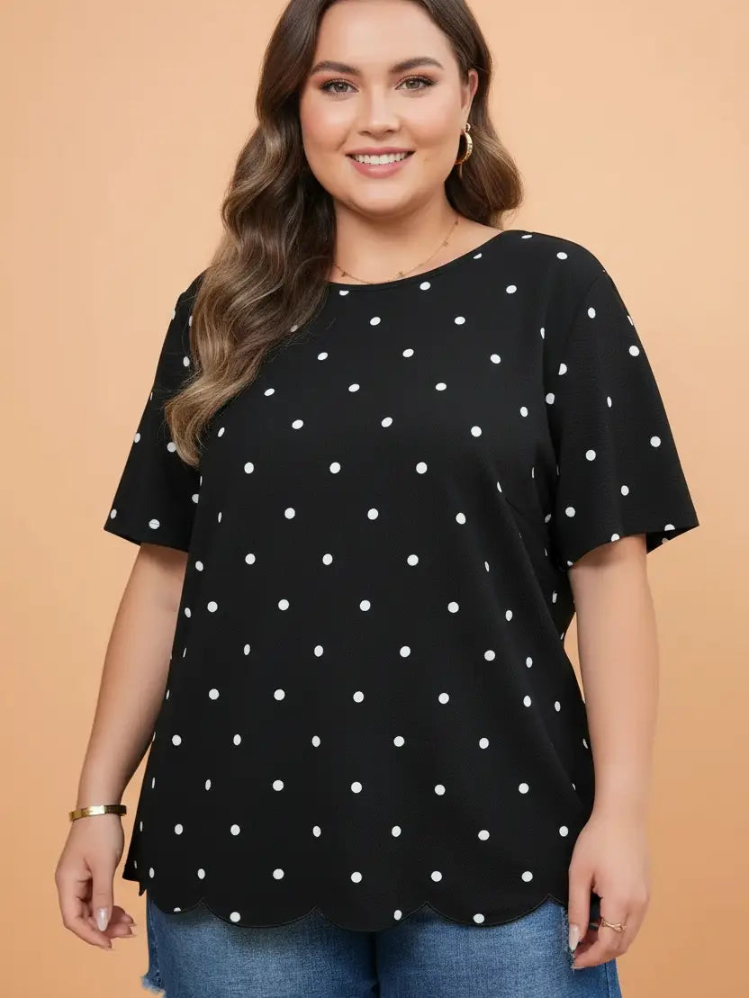 Black Scallop Hem T-Shirt - Curvy